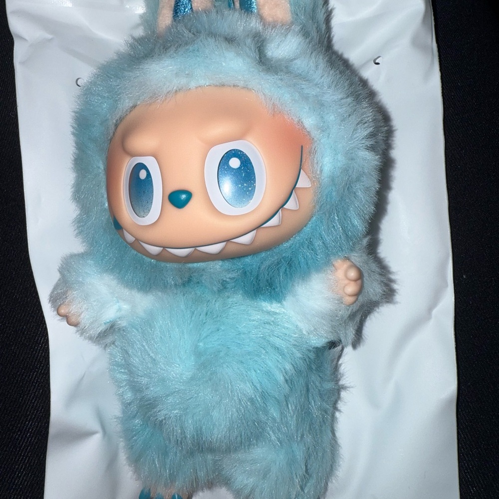 Big into energy Labubu HOPE